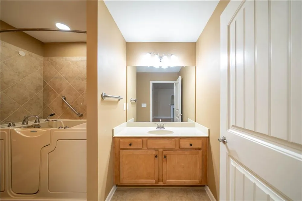 18 Mary Lane NE White, GA 30184