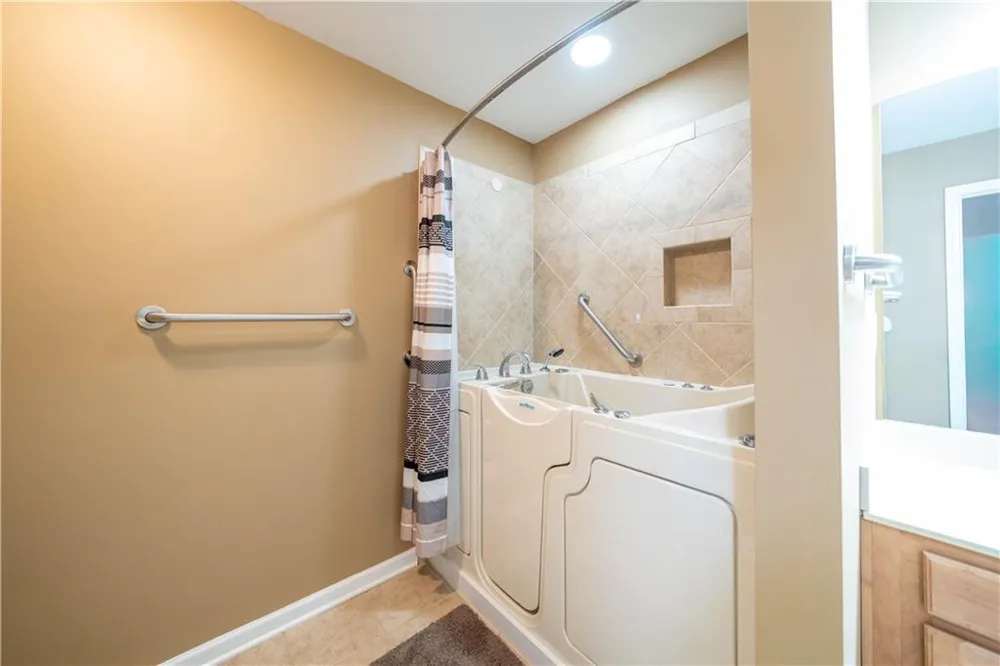 18 Mary Lane NE White, GA 30184