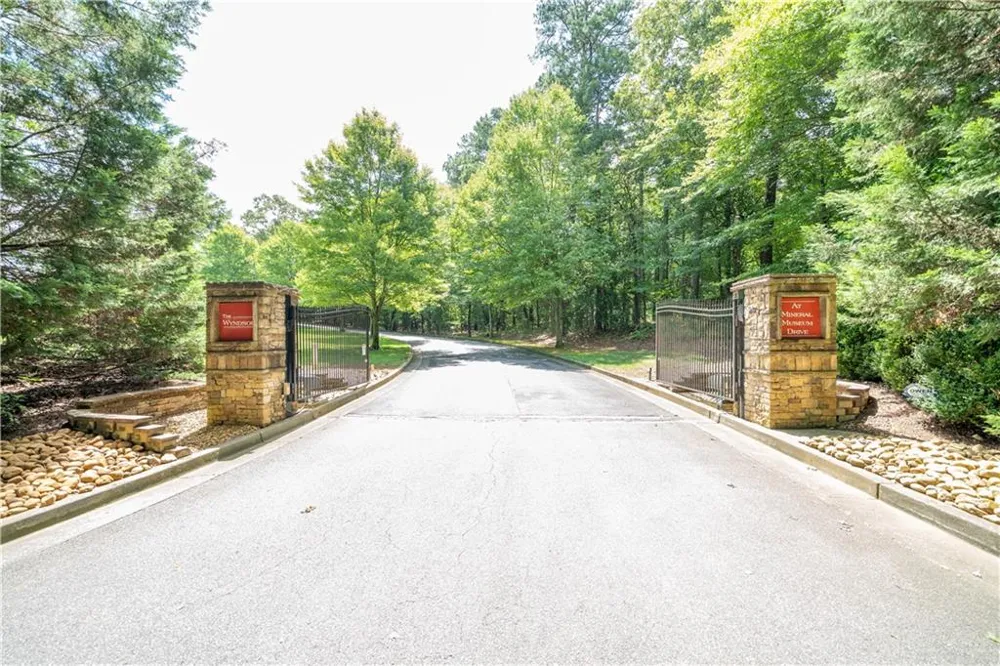 18 Mary Lane NE White, GA 30184