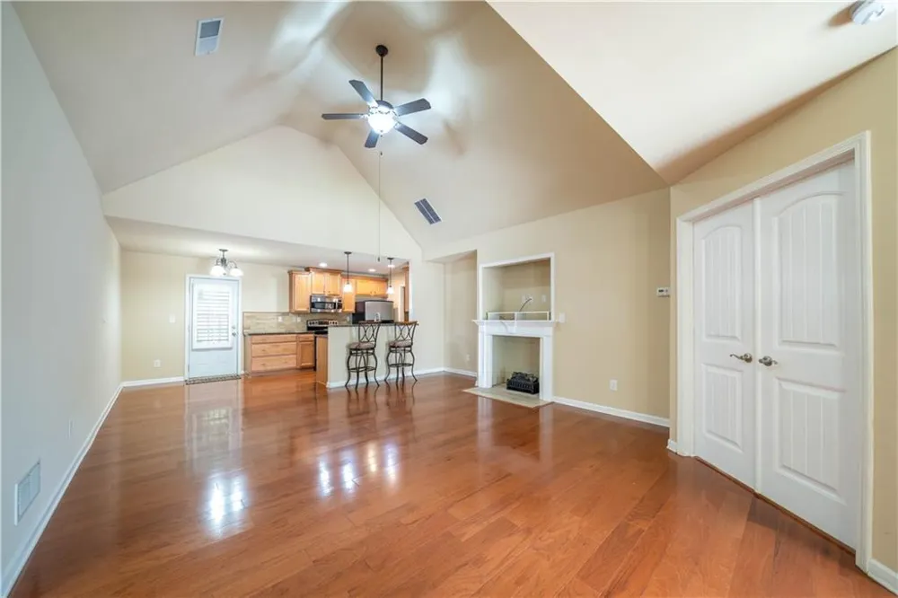 18 Mary Lane NE White, GA 30184