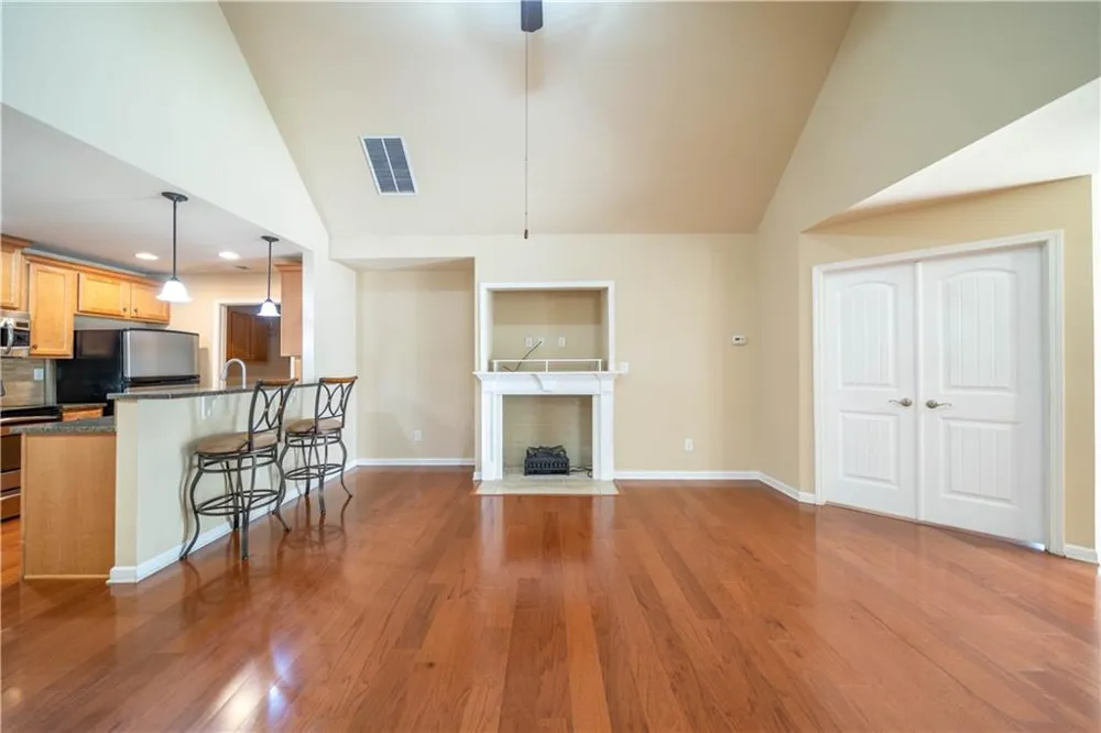 18 Mary Lane NE White, GA 30184