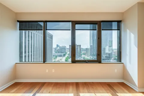1200 Main Street #1002