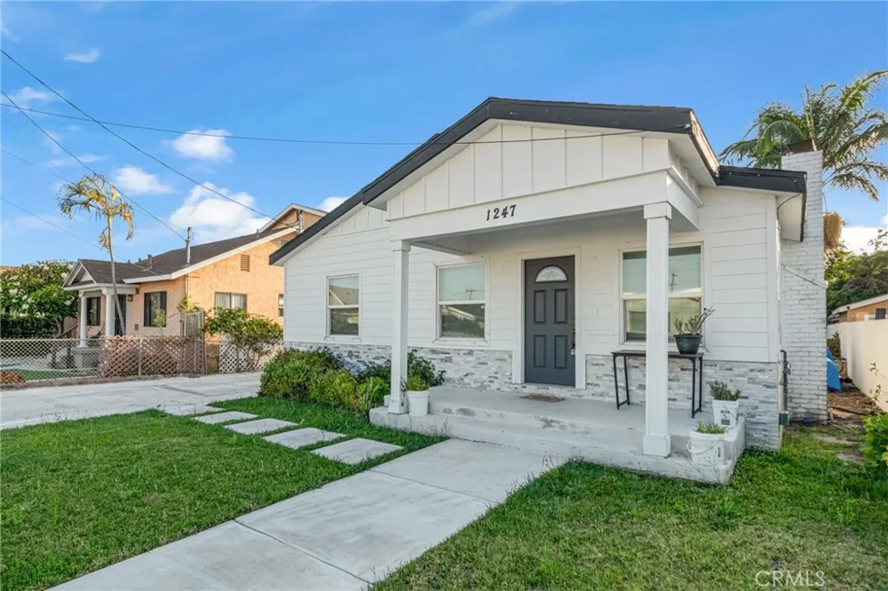 1247 Neptune Avenue Wilmington, CA 90744
