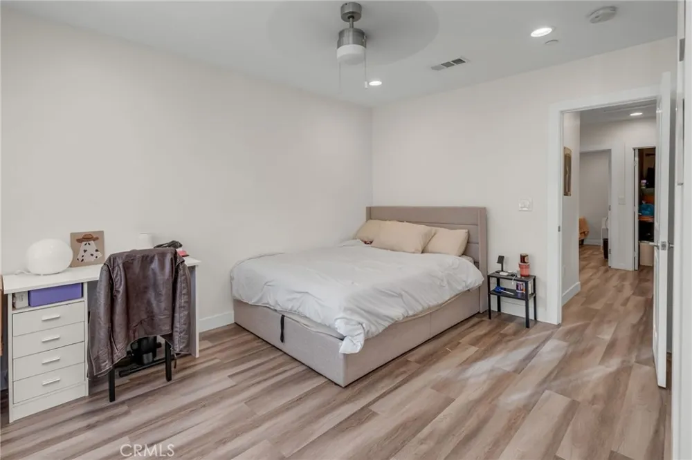 1247 Neptune Avenue Wilmington, CA 90744