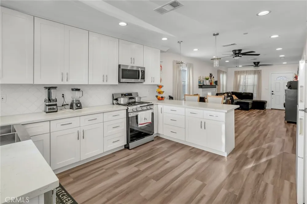 1247 Neptune Avenue Wilmington, CA 90744