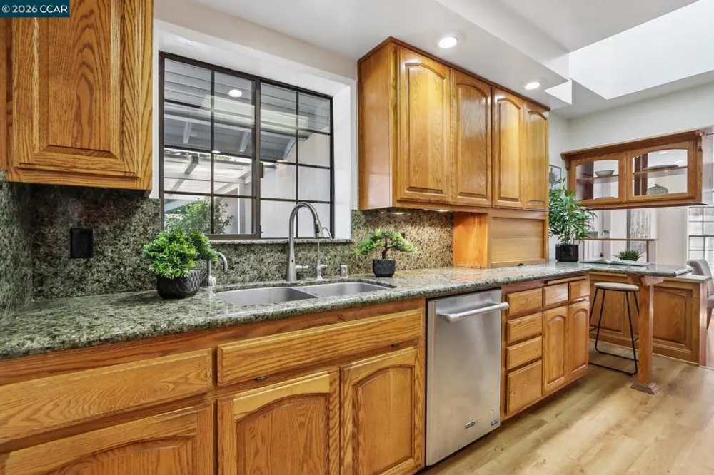 5456 Degnan Dr Martinez, CA 94553