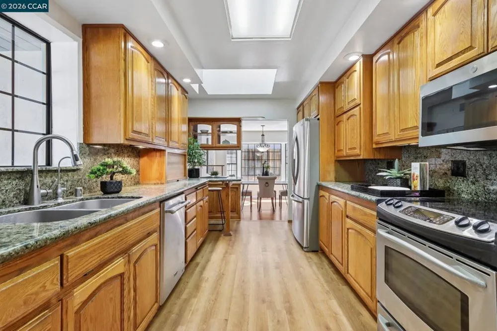 5456 Degnan Dr Martinez, CA 94553