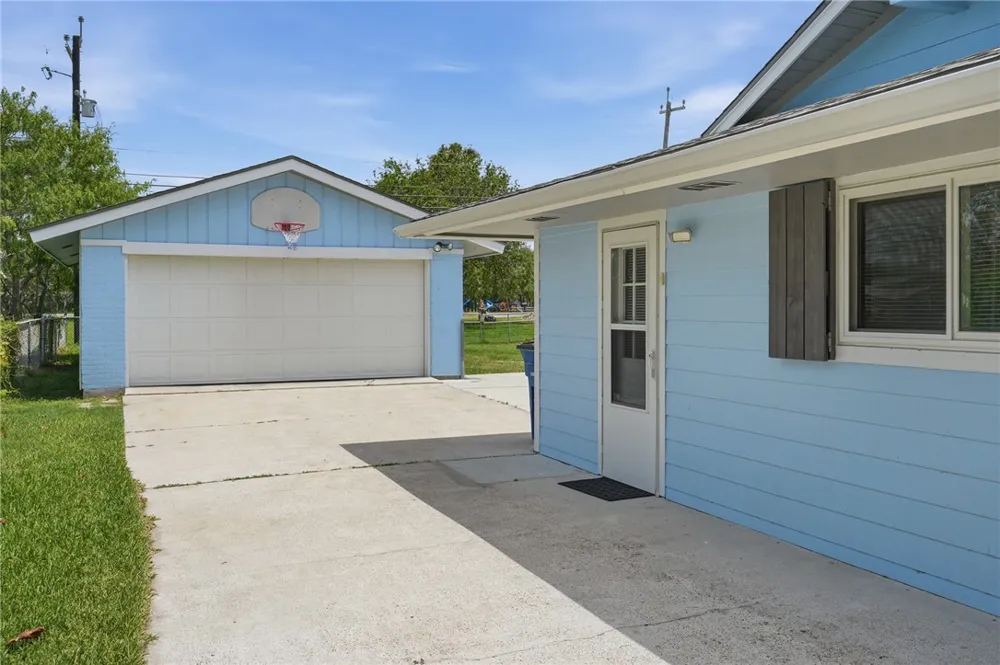464 Sunset Drive Ingleside, TX 78362