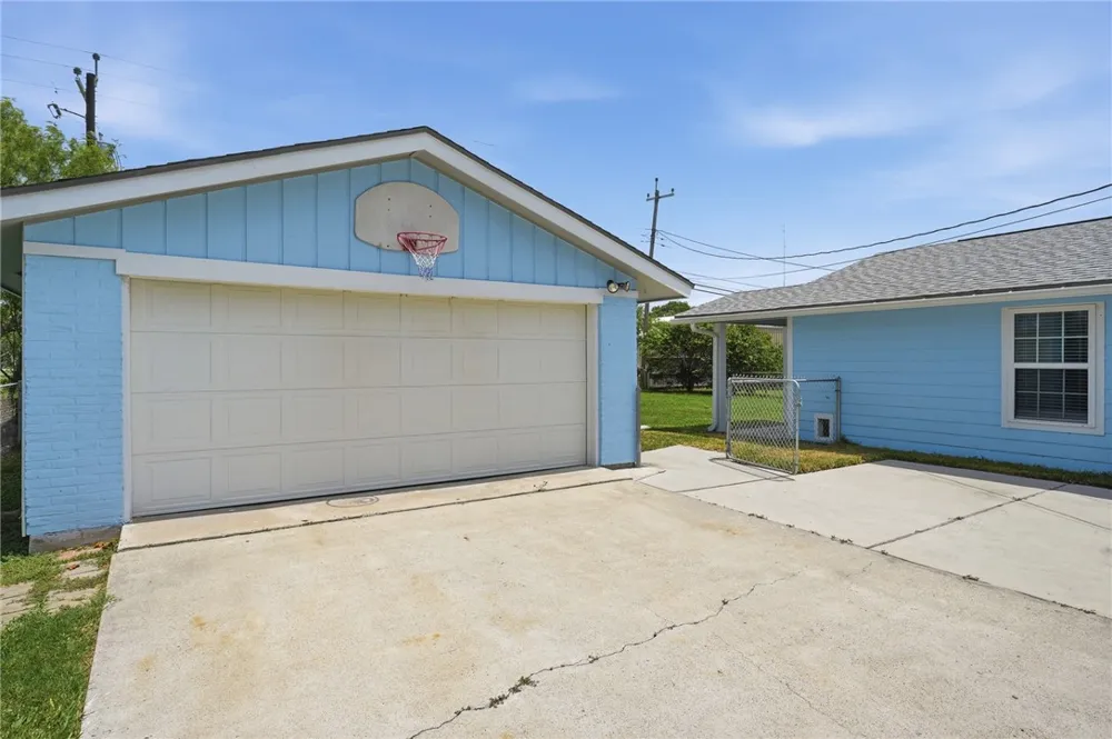 464 Sunset Drive Ingleside, TX 78362