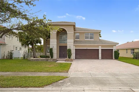 850 NW 168th Ave