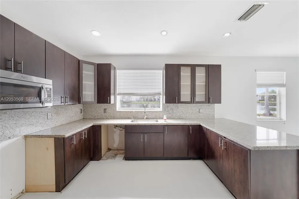 850 NW 168th Ave Pembroke Pines, FL 33028