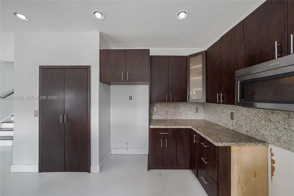 850 NW 168th Ave Pembroke Pines, FL 33028