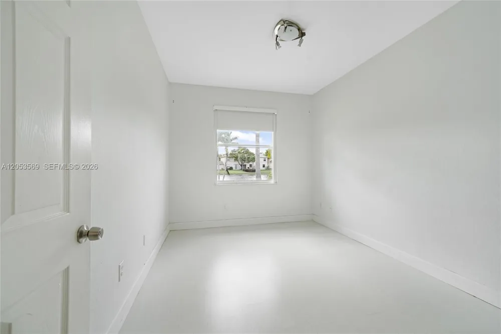 850 NW 168th Ave Pembroke Pines, FL 33028