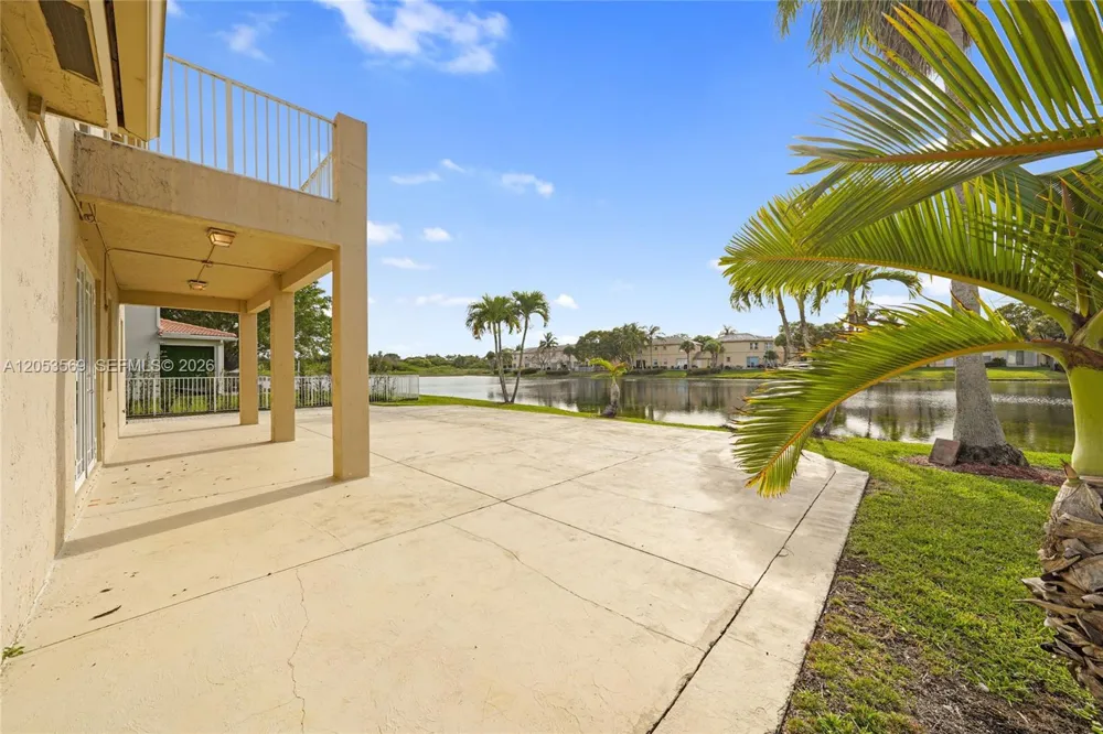 850 NW 168th Ave Pembroke Pines, FL 33028