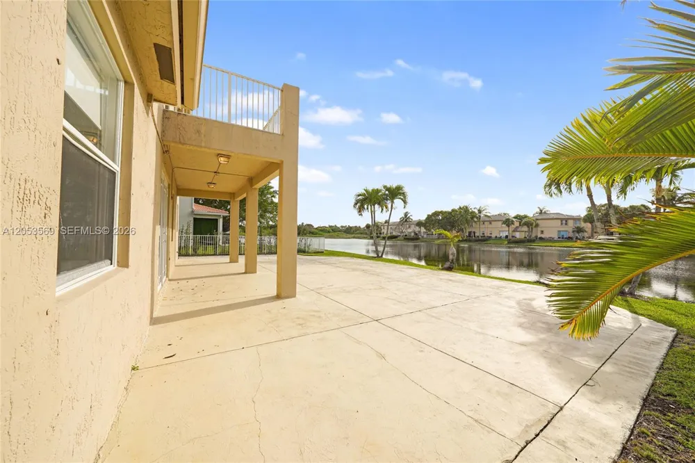 850 NW 168th Ave Pembroke Pines, FL 33028