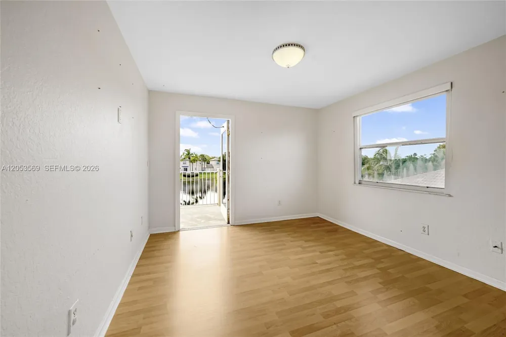 850 NW 168th Ave Pembroke Pines, FL 33028
