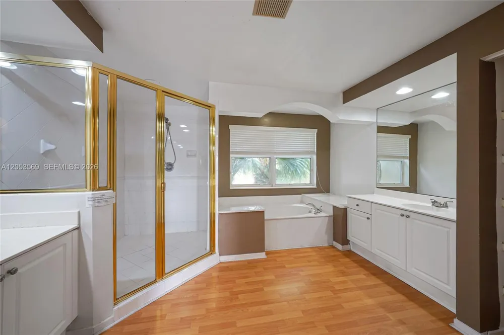 850 NW 168th Ave Pembroke Pines, FL 33028