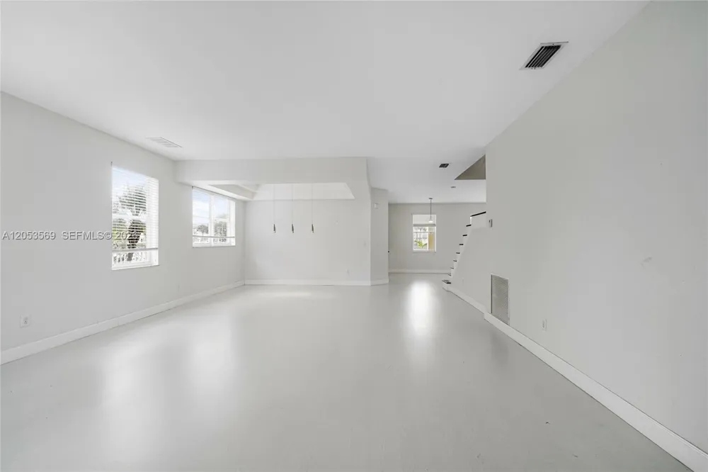 850 NW 168th Ave Pembroke Pines, FL 33028