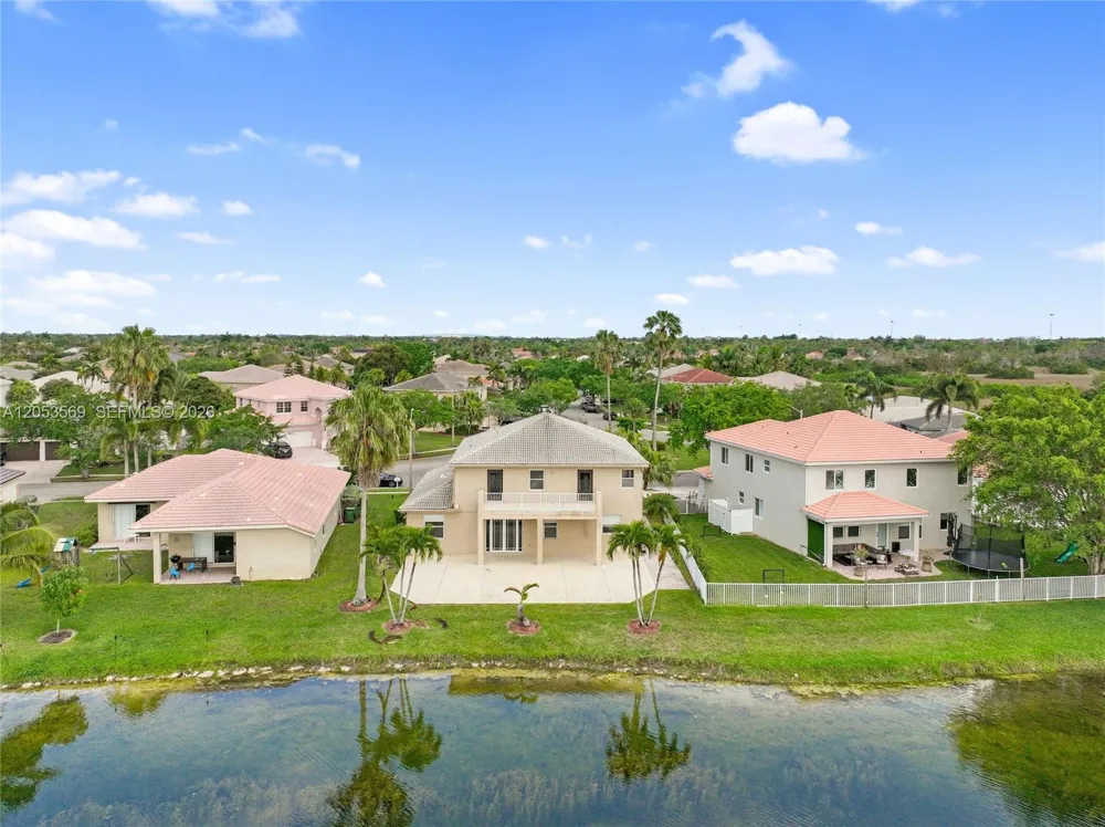 850 NW 168th Ave Pembroke Pines, FL 33028