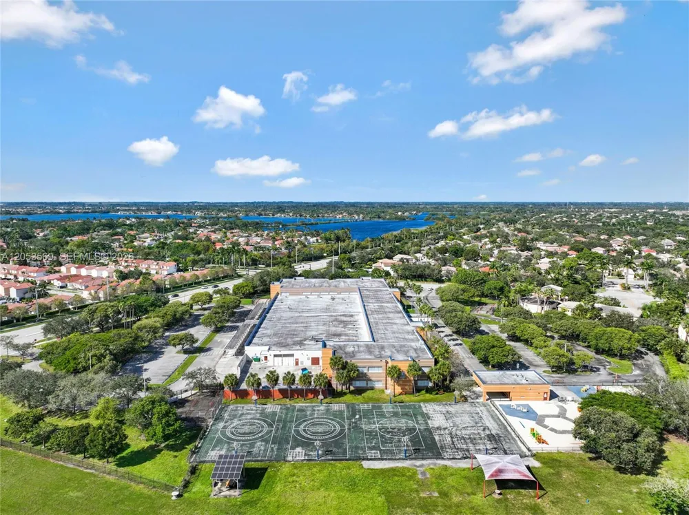 850 NW 168th Ave Pembroke Pines, FL 33028