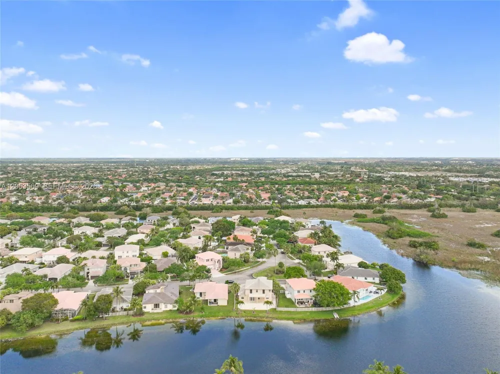 850 NW 168th Ave Pembroke Pines, FL 33028
