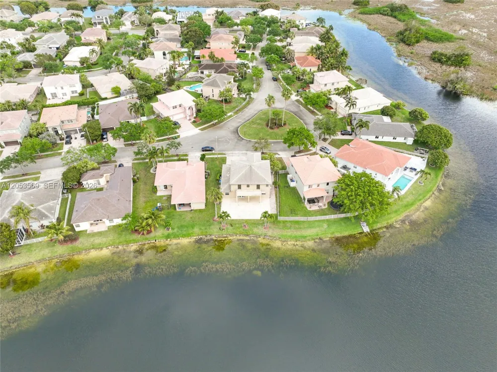 850 NW 168th Ave Pembroke Pines, FL 33028