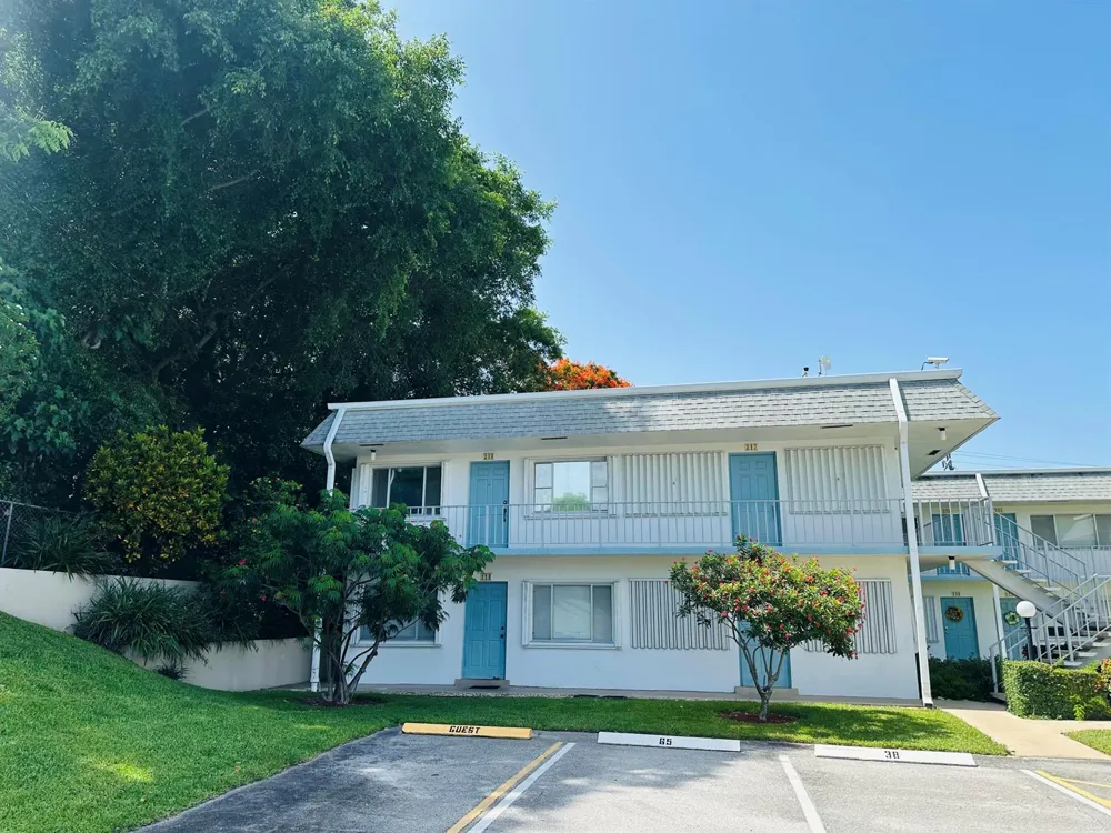 3402 CYNTHIA LANE #118 
