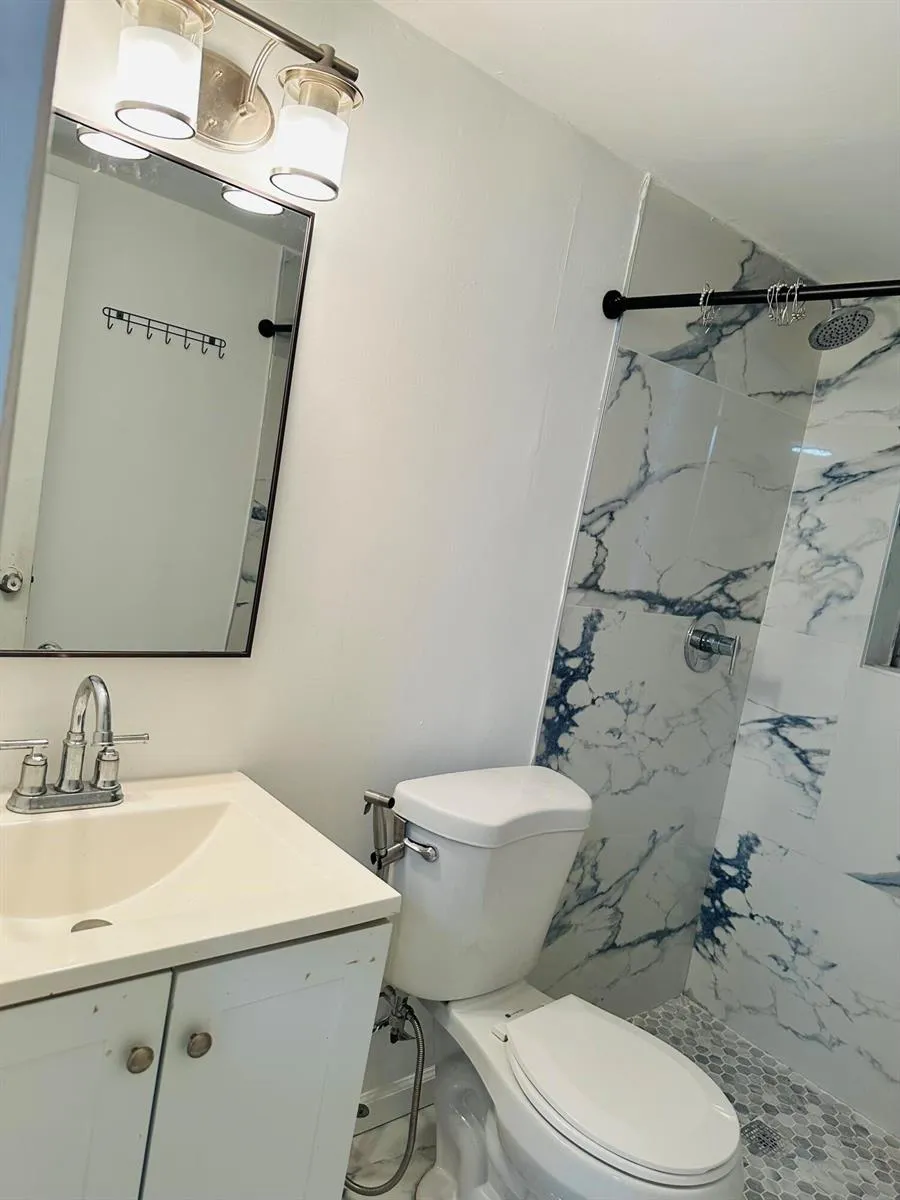 3402 CYNTHIA LANE #118 