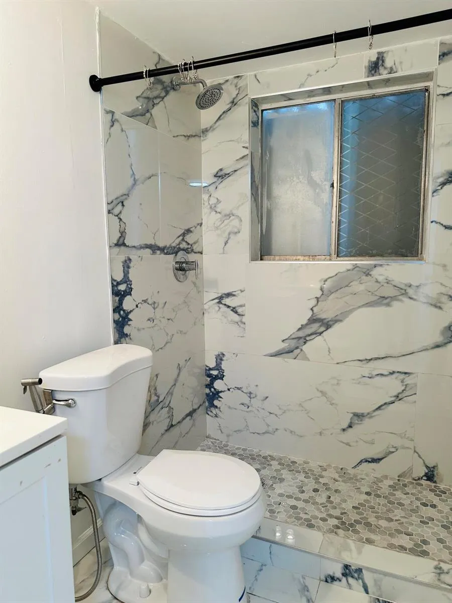 3402 CYNTHIA LANE #118 