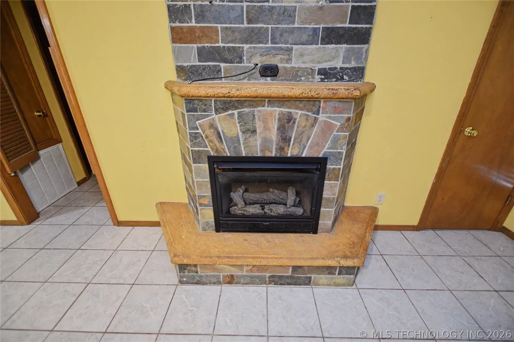 1208 SW 14th Court Wagoner, OK 74467