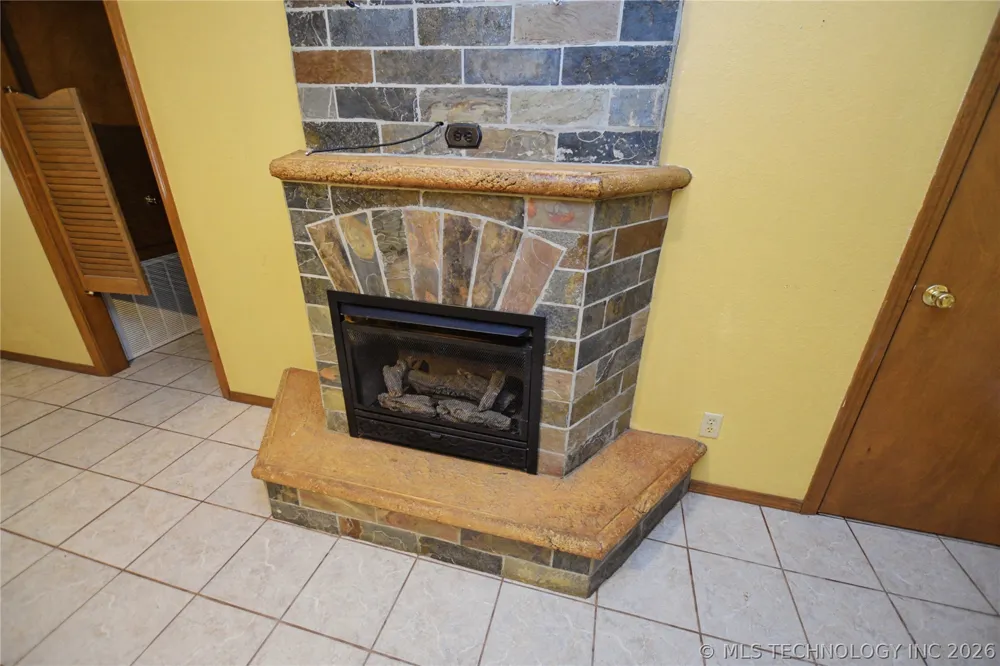 1208 SW 14th Court Wagoner, OK 74467