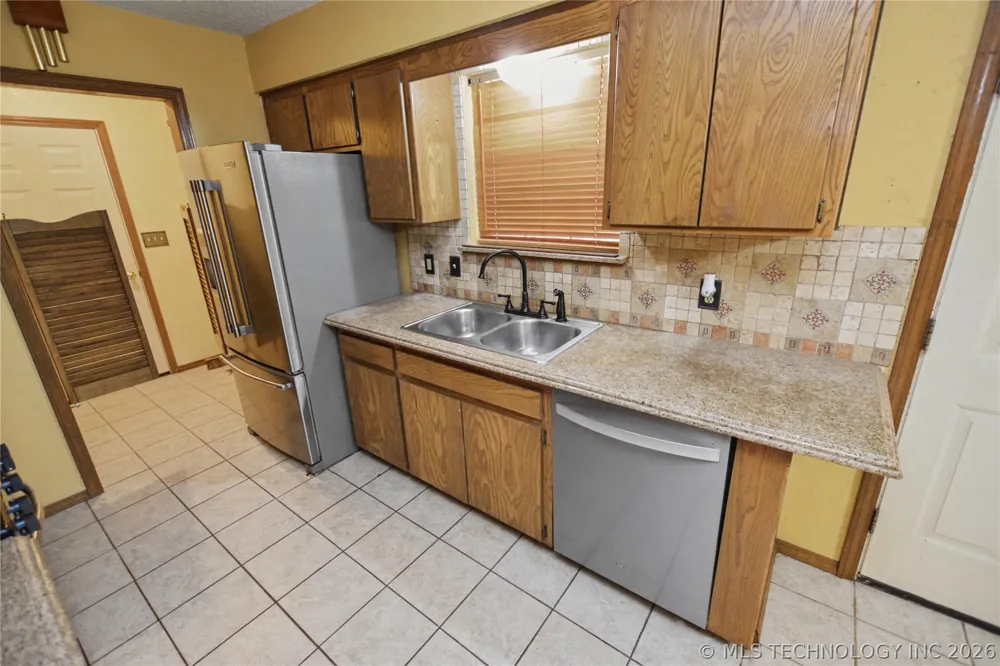 1208 SW 14th Court Wagoner, OK 74467