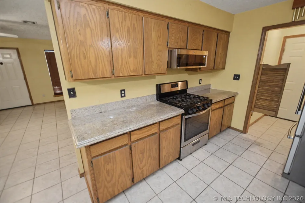 1208 SW 14th Court Wagoner, OK 74467