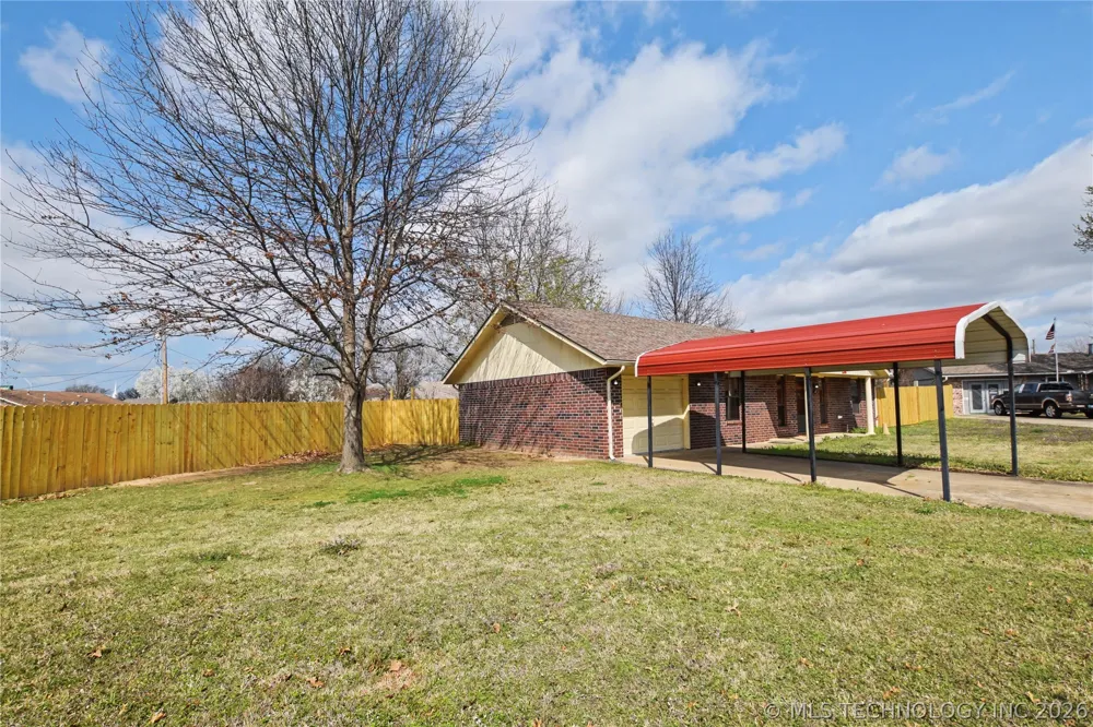 1208 SW 14th Court Wagoner, OK 74467