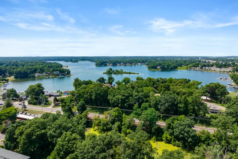 20 Hiawatha Drive Battle Creek City, MI 49015