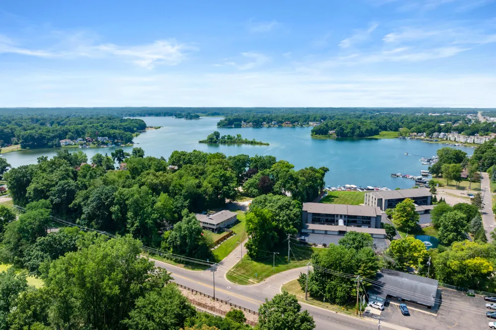 20 Hiawatha Drive Battle Creek City, MI 49015
