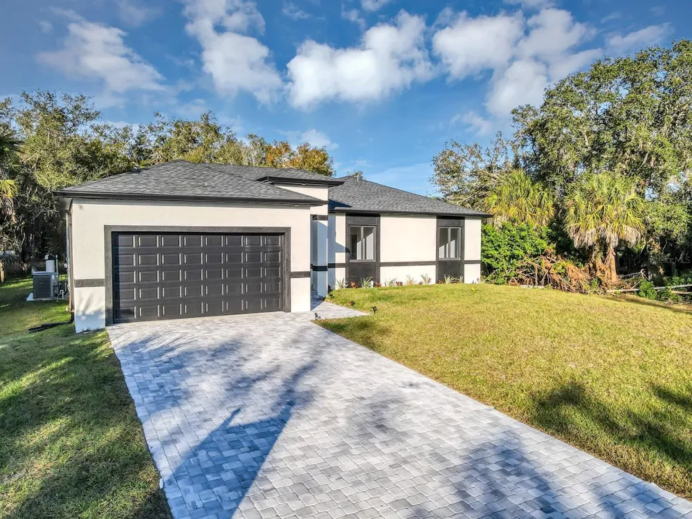 493 SYCAMORE Port Charlotte, FL 33954