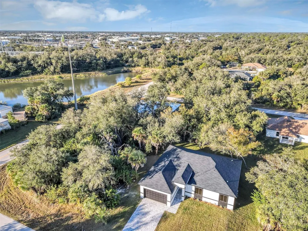 493 SYCAMORE Port Charlotte, FL 33954