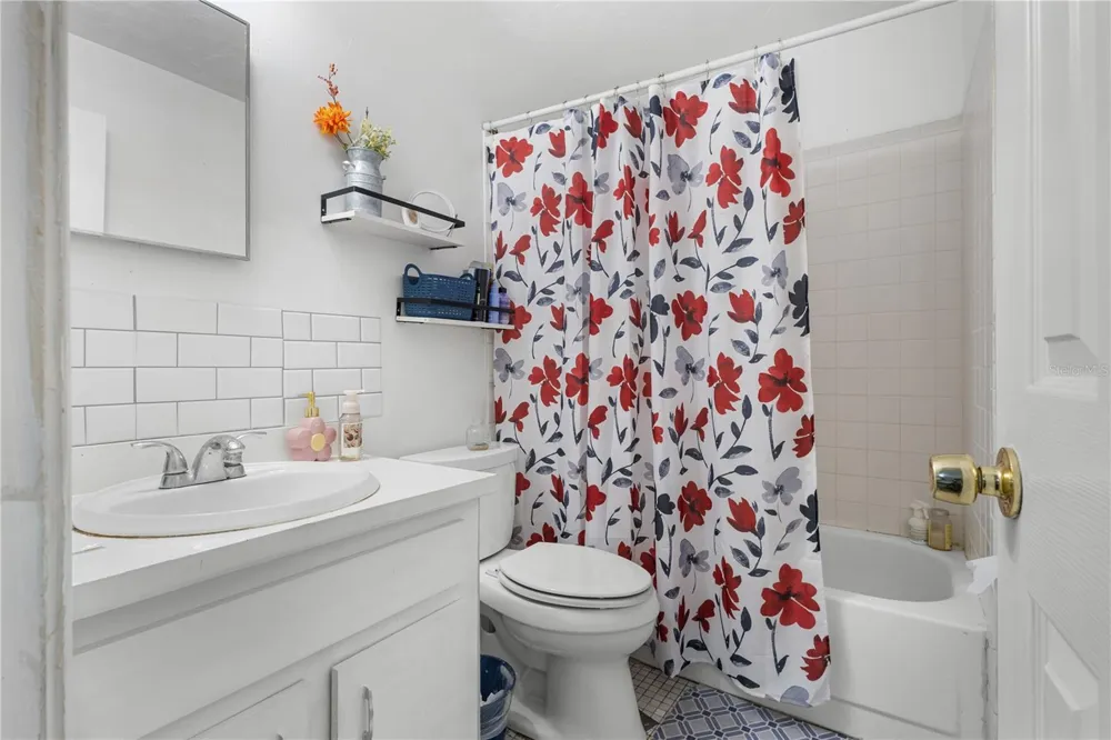 2038 SW 70TH TERRACE Gainesville, FL 32607