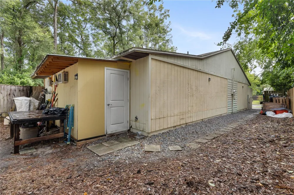 2038 SW 70TH TERRACE Gainesville, FL 32607