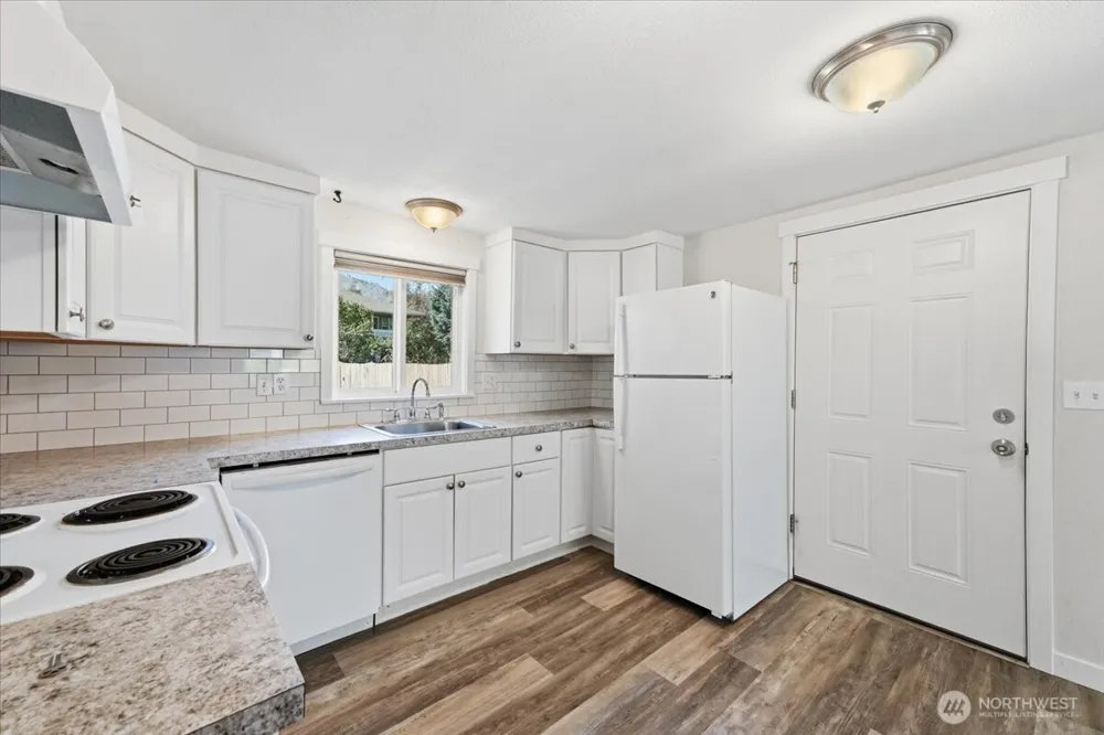 119 W Gibson Avenue Chelan, WA 98816