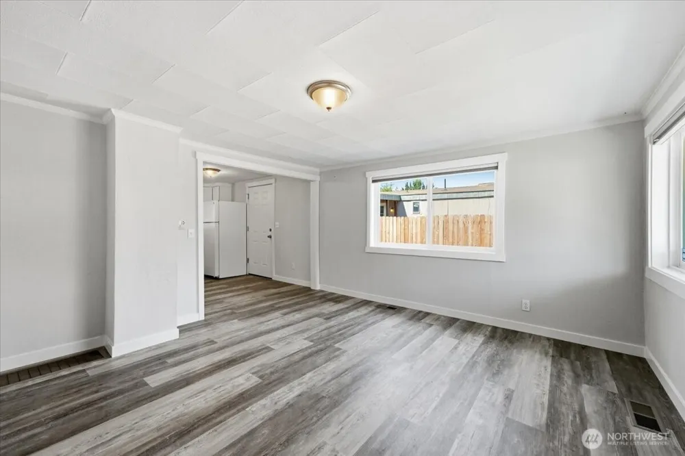 119 W Gibson Avenue Chelan, WA 98816