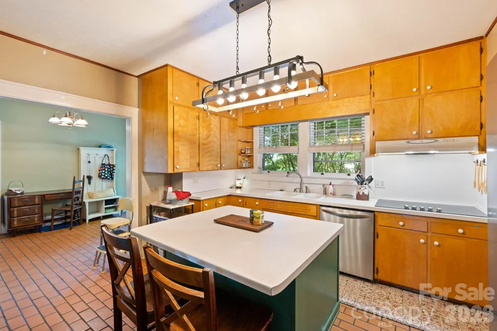 313 E Main Street Morganton, NC 28655