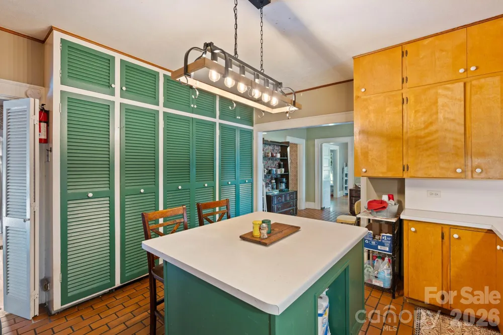 313 E Main Street Morganton, NC 28655