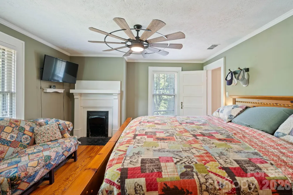 313 E Main Street Morganton, NC 28655