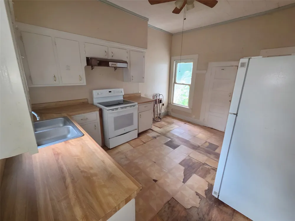 416 Sycamore Street Grapeland, TX 75844