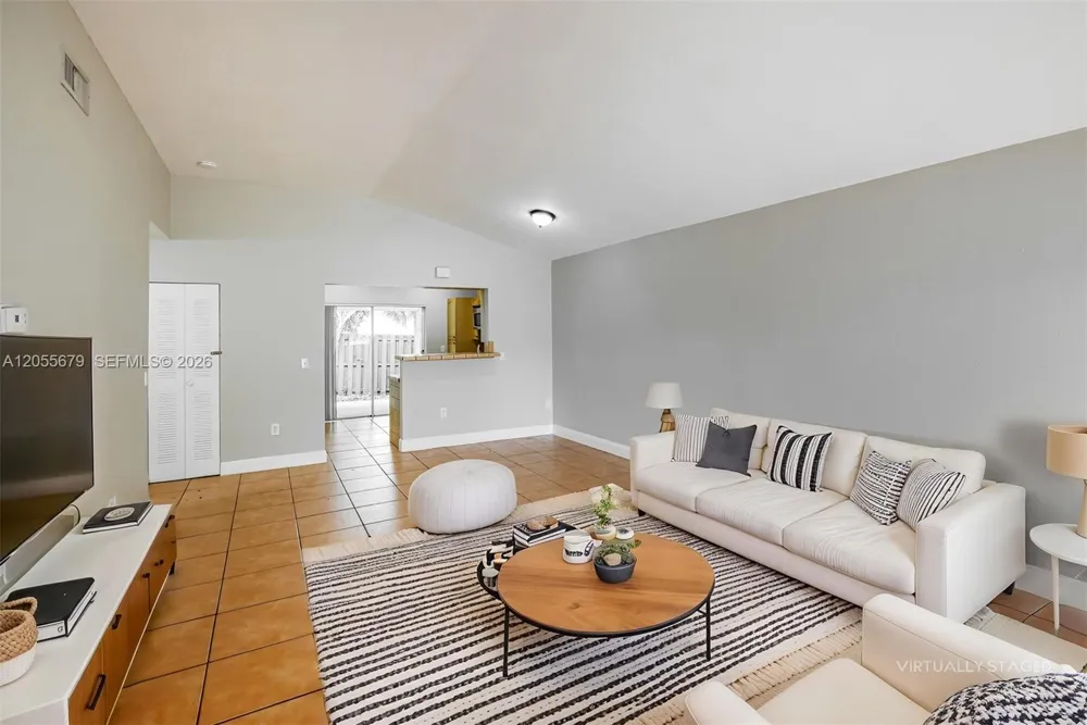 10352 SW 208th Ln Cutler Bay, FL 33189