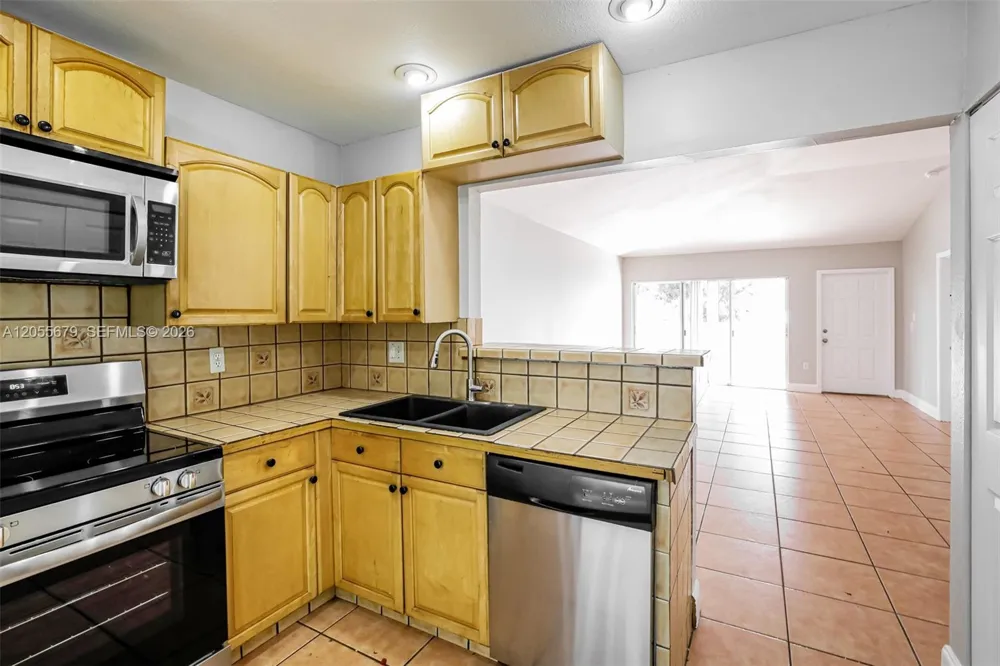 10352 SW 208th Ln Cutler Bay, FL 33189