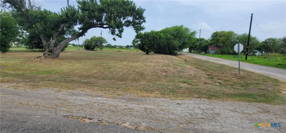 509 W Houston Avenue Seadrift, TX 77983