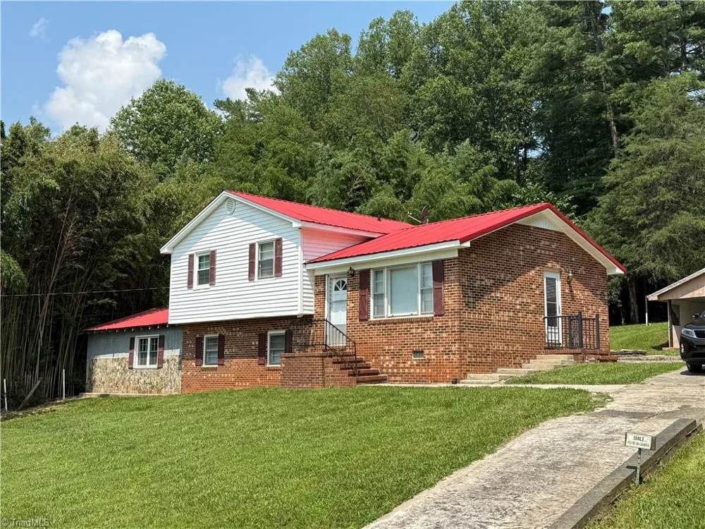 549 Ararat Hwy Ararat, VA 24053